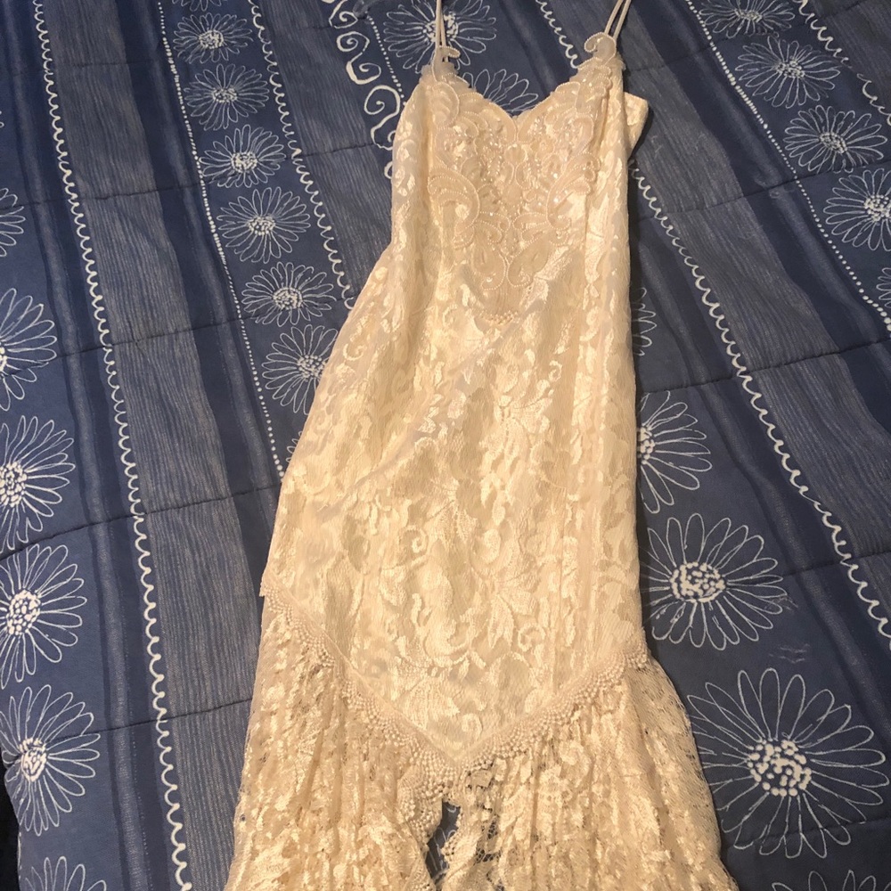 VINTAGE pearl & lace dress
